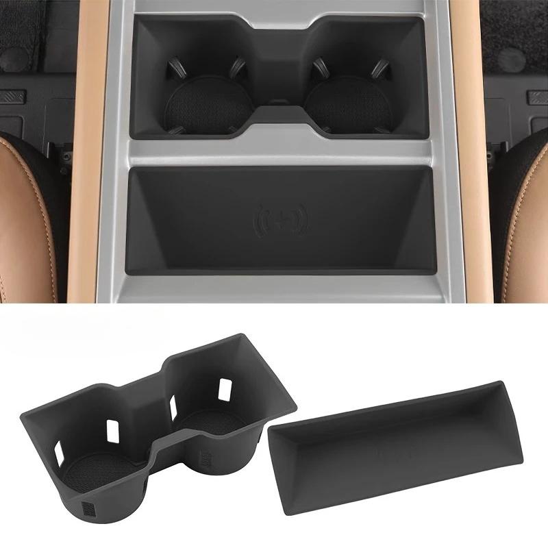 For Land Rover Defender 2025 90 110 130 Wireless Charging Pad Silicone Non-Slip Central Water Cup Holder Modification Accessory