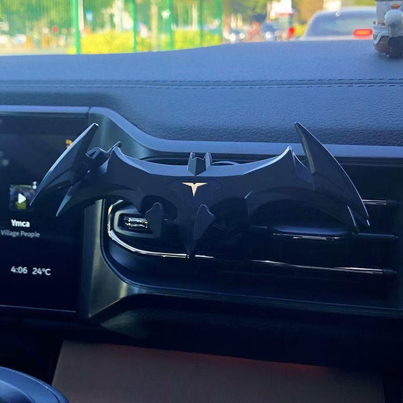 Bat-shaped Car Phone Holder Air Outlet Navigation Support Frame Suitable Creative Car Interior Gravity Automatic Locking