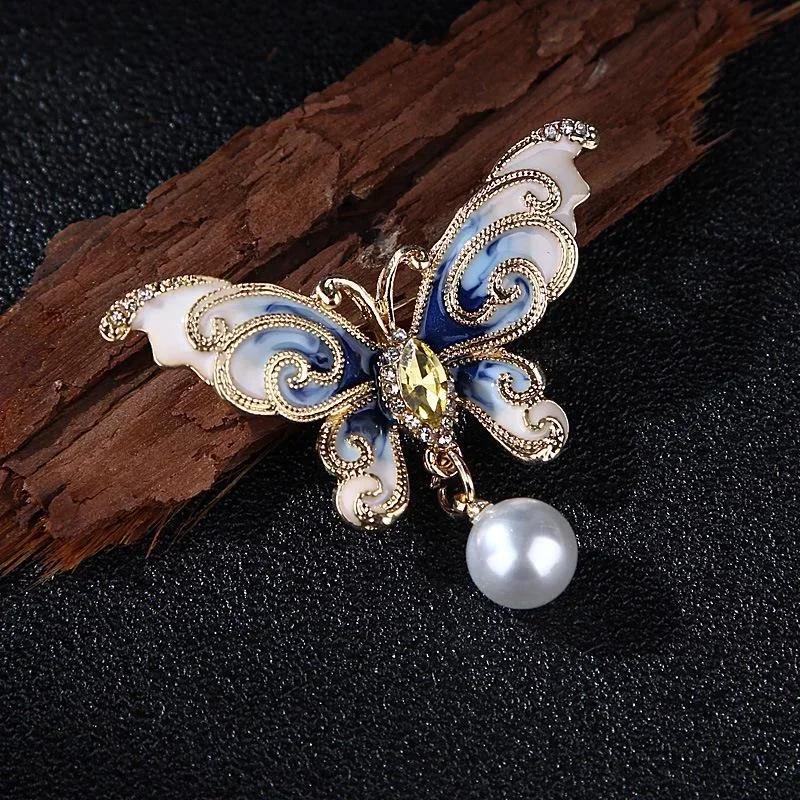Creative Gifts Fashion Butterfly Moth Hard Enamel Pins Lily of The Valley Vine Brooches Lapel Badge Black Plant Jewelry Gift