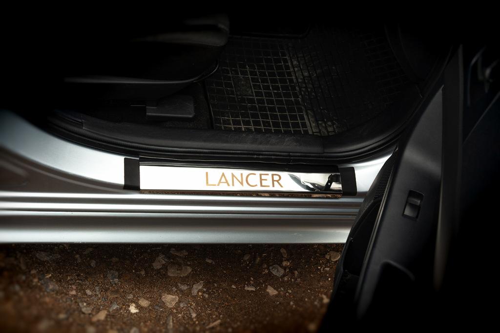 

Накладки на пороги (Carmos, 4 шт, нерж) для Mitsubishi Lancer X 2008- мм