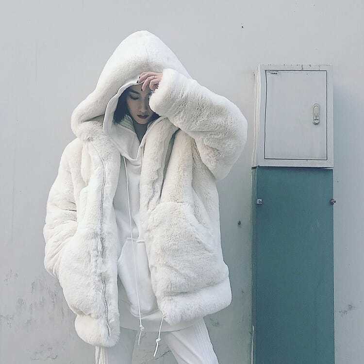 Loose thickened plush jacket women's new hoodie imitation Rex rabbit hair medium and long imitation fur coat