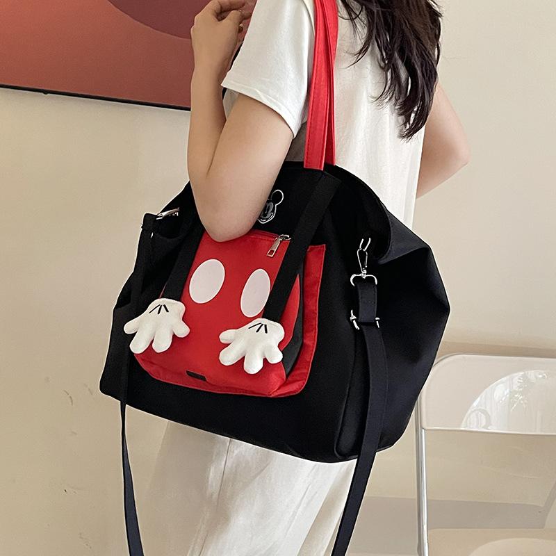 New Lightweight and Versatile Canvas Shoulder Bag with Large Capacity for Leisure Commuting, Nylon Tote Bag