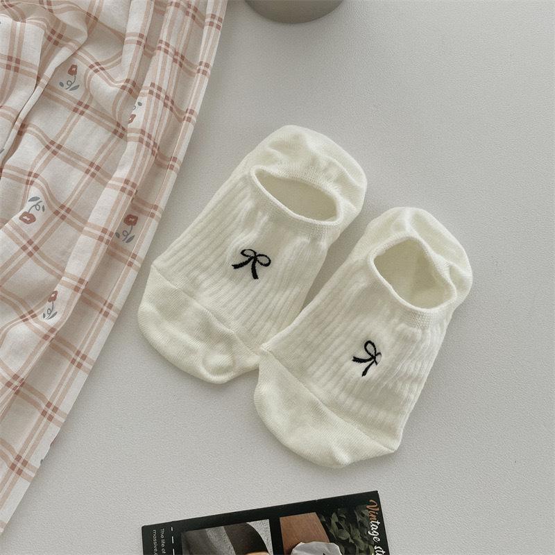 

Women s Bowknot Cotton Ankle Socks - Non-slip, Japanese Style, Invisible Summer Design One Size грязно-белый