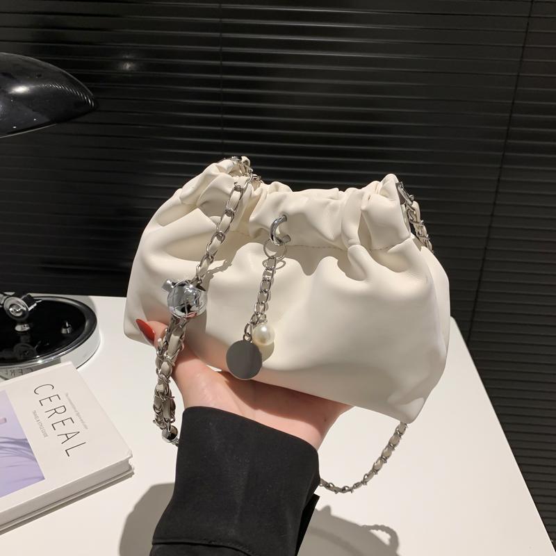 

Luxury women crossbody bags Mini Quilted Chain Cloud bag Women s Messenger Bag Fashion Mini Designer Shoulder Purse бежевый