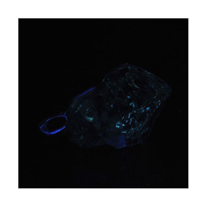 Pierres et Minéraux. Collier Quartz pétrole brut. 29.70 ct. Balochistan, Pakistan.