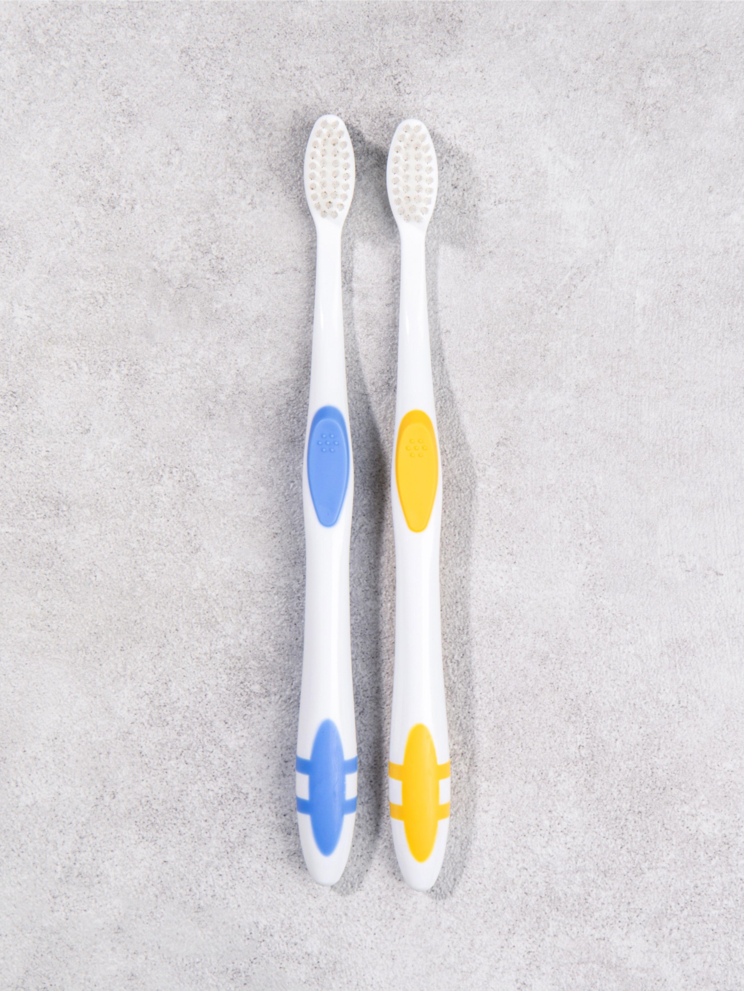 Adult Dental Care Toothbrush Set (2-Pack) 1ea