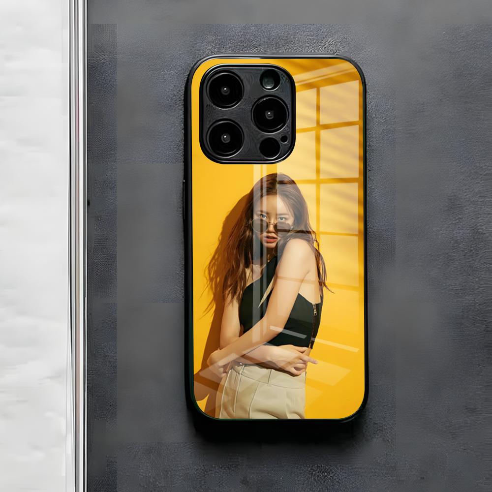 Singer L-Lee Hyeri Phone Case For IPhone 17 Air 16 E Pro Max 15 14 13 Mini 12 Pro 11 Max Plus Black Glass Cover