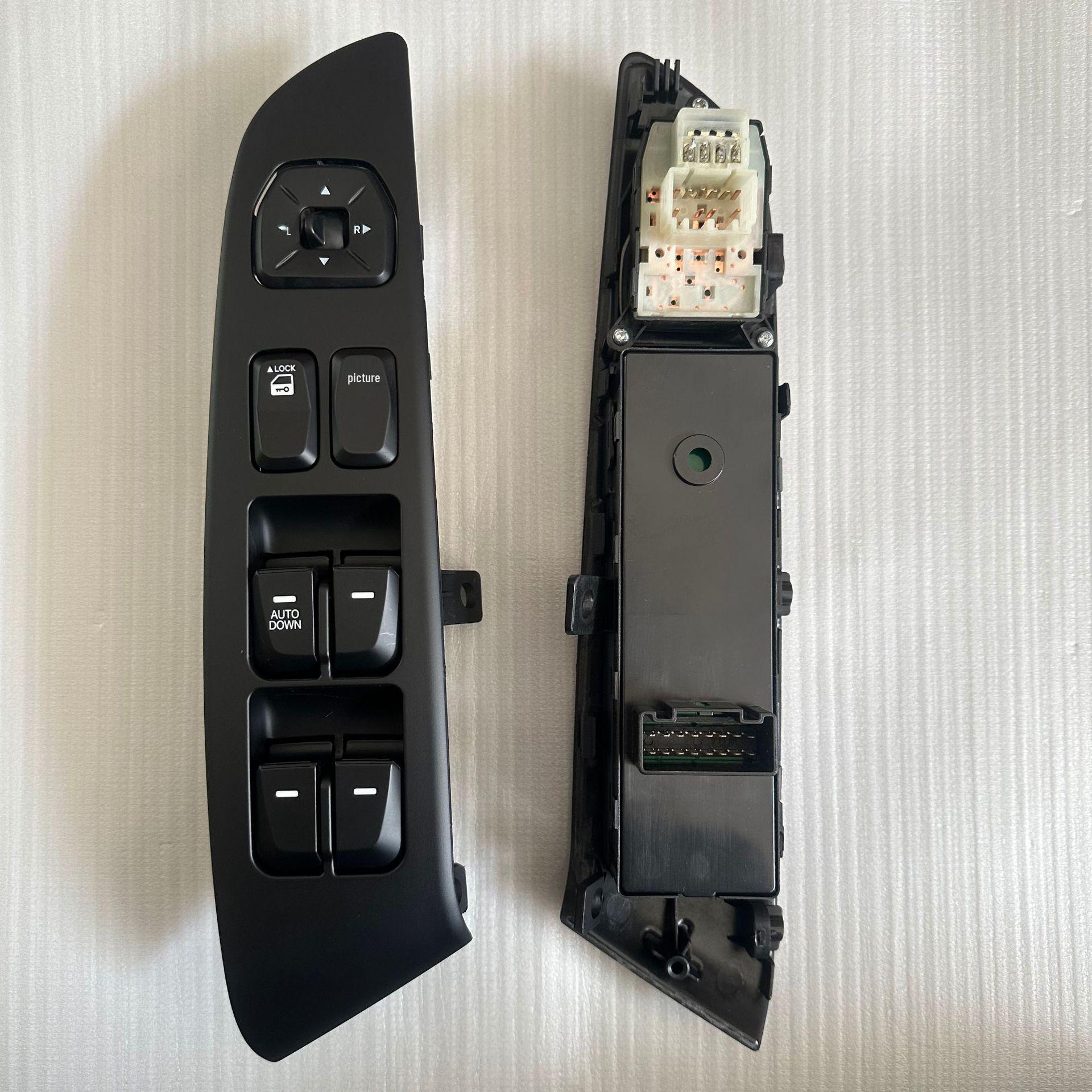 

Modern Tucson ix35 Dual-Row Power Window Master Switch Panel 93570-2S150