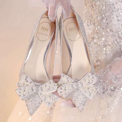 Chaussures de mariée blanc argenté robe de mariée principale Xiuhe chaussures en cristal chaussures de mariage de mariée talons hauts talons hauts français pour femmes nœud