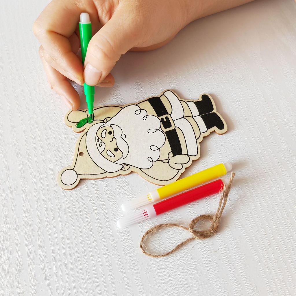 Christmas DIY Cartoon Wooden Easel: Creative Colorful Doodle Board Hanging Decoration