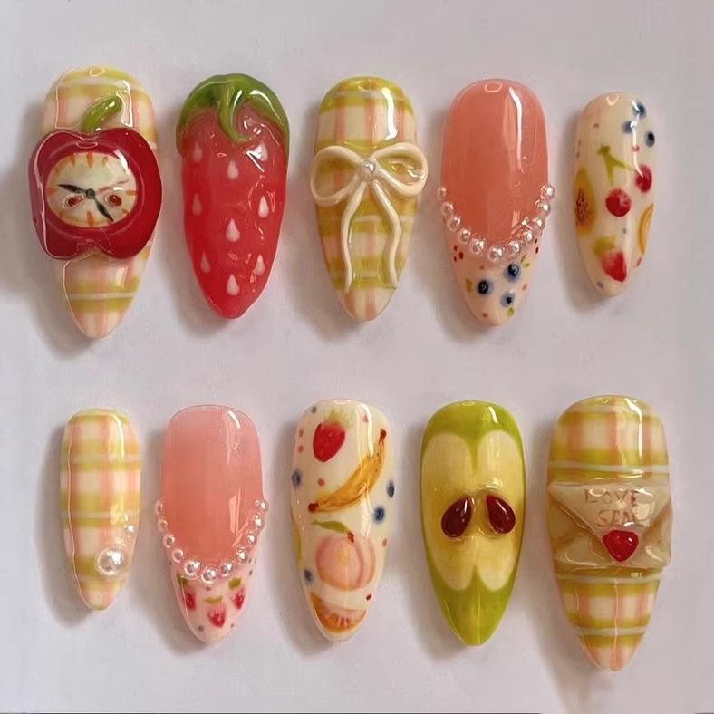 24PCS Cartoon Apple Almond False Nails Fresh Green Fruit French French Sweet Star Plaid Patterns Press on Nails Wearable Ins Tip