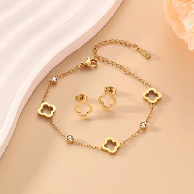 2PCS Fashion Stainless Steel Lucky Clover Earnail Bracelet Waterproof and Non Fading Vacuum Plated 18k Jewelry Set