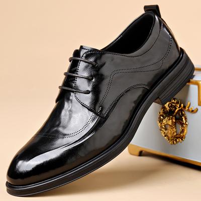 Lyxmärke Läderskor Herr snörskor oxfords Mode Andningsbara Business Casual Klänning Mockasin Tennisskor Riddare Designer