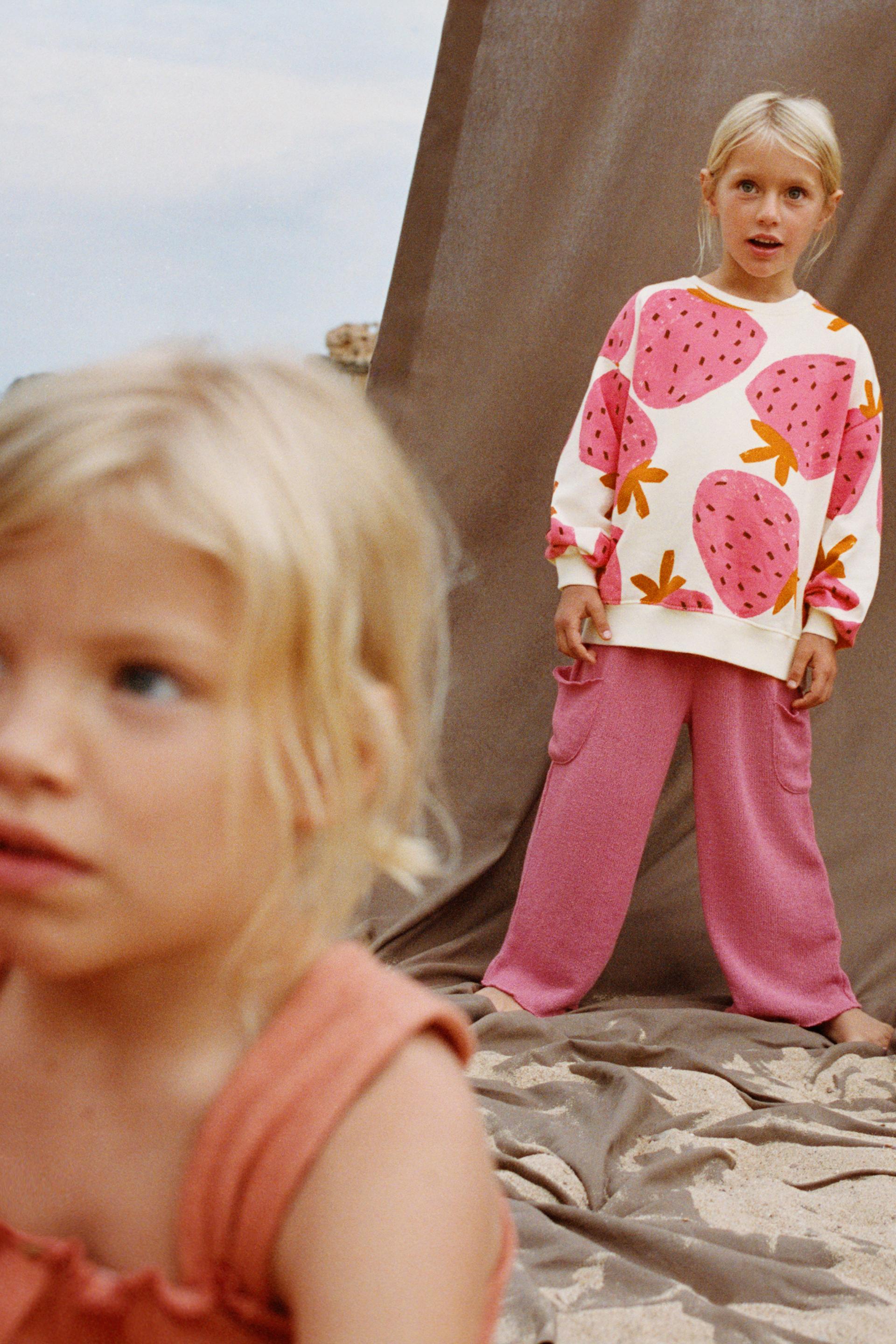 

ТЕКСТУРИРОВАННЫЕ КЮЛОТЫ