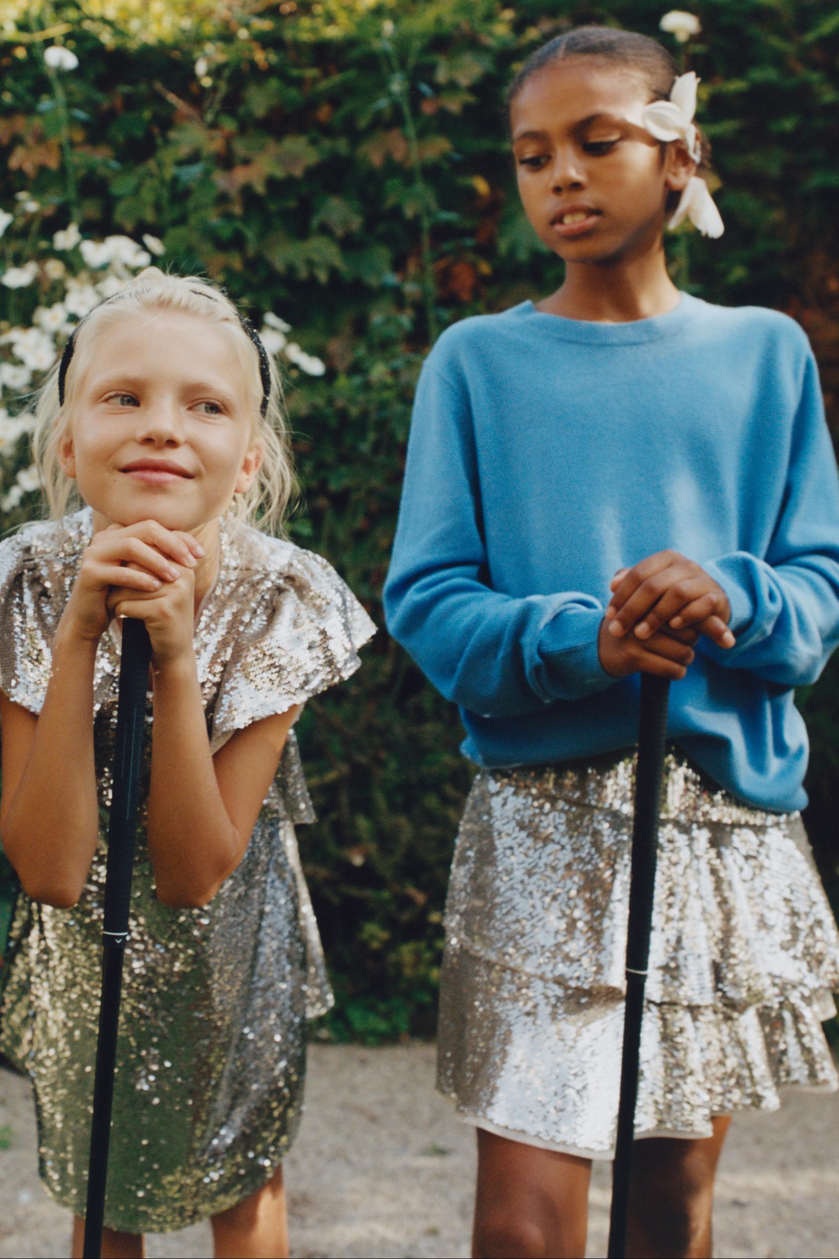 

ВЕЛУРОВЫЙ КОМБИНЕЗОН С СТРАЗАМИ