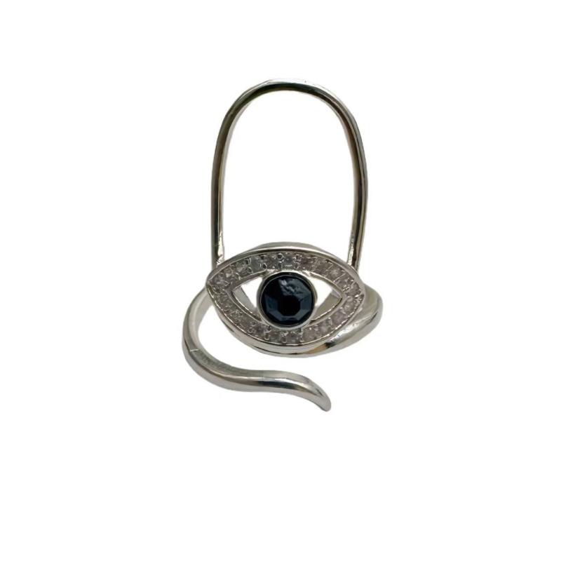 

Gothic Style Copper Alloy Nail Ring With Intricate Eyelash Detailing For Halloween Costume Fashion Accessories