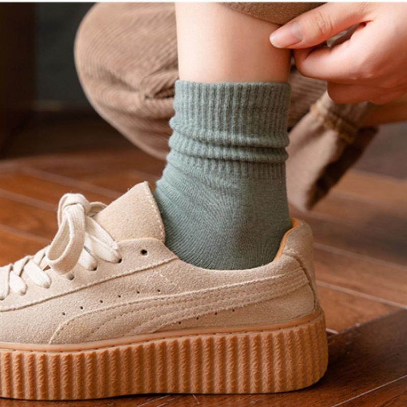 Autumn and Winter Women's Solid Color Cotton Socks Mid-Calf Socks Women's Fashionable Thickened Long Socks