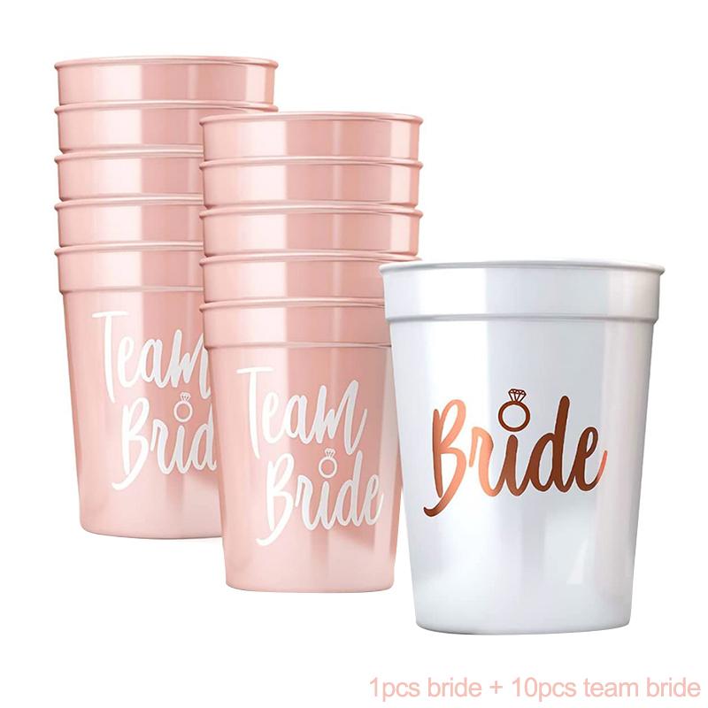 1 Set Junggesellinnenabschied Team Braut Plastik Trinkbecher Brautparty Geschenk Braut zu sein Hen Party Zubehör Hochzeitsdekorationen