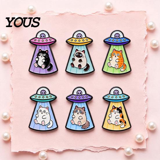 UFO Cat Brooch Enamel Metal Brooch, Aliens Ship Kitten Badge Pin, Animal Theme Clothing Bag Scarves Hat Accessories for Men Women Alloy