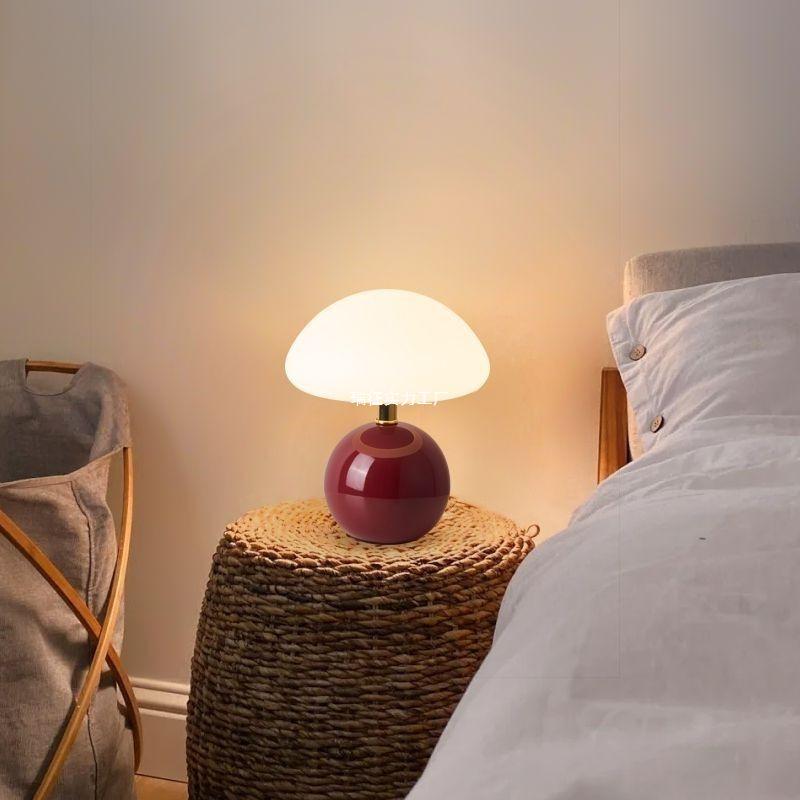 Cream Mushroom Table Lamp: Modern Eye-Protecting Bedside Light for Warm Atmosphere In Boys' and Girls' Bedrooms.