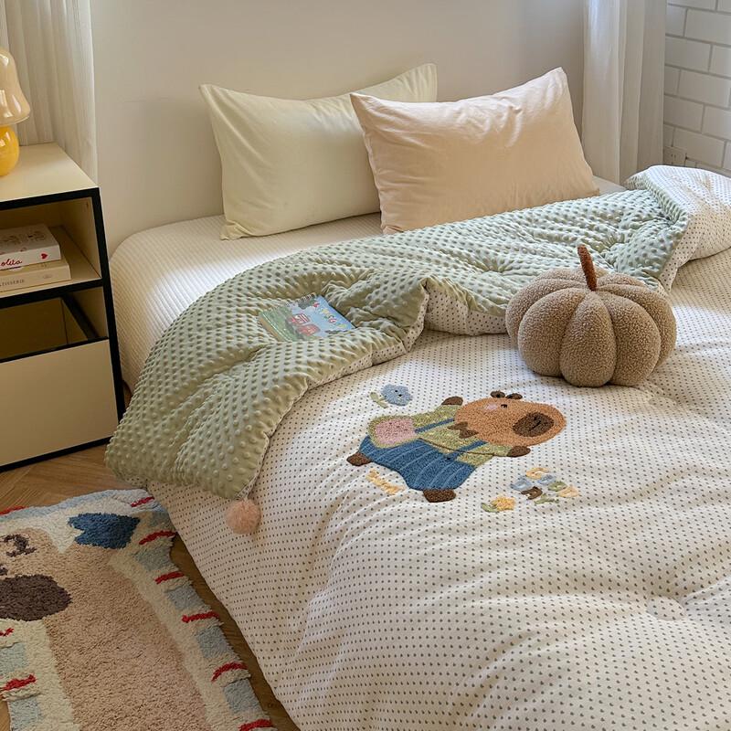 mling Kirby Love Jacquard All-Season Polyester Quilt