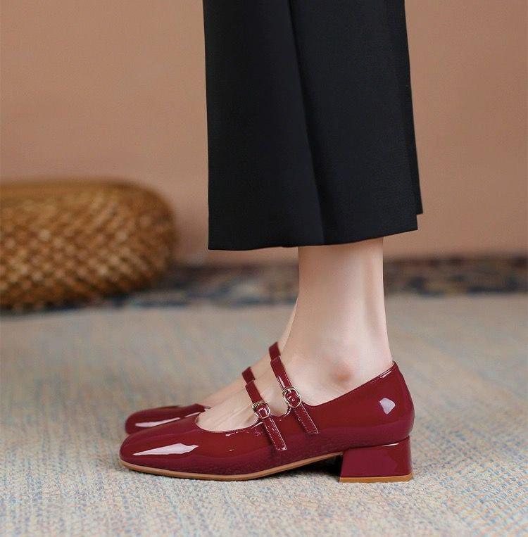 

Mary Jane small leather shoes women s 2025 autumn new wedding burgundy high heels thick heel French light mouth single shoes 40 бордовый