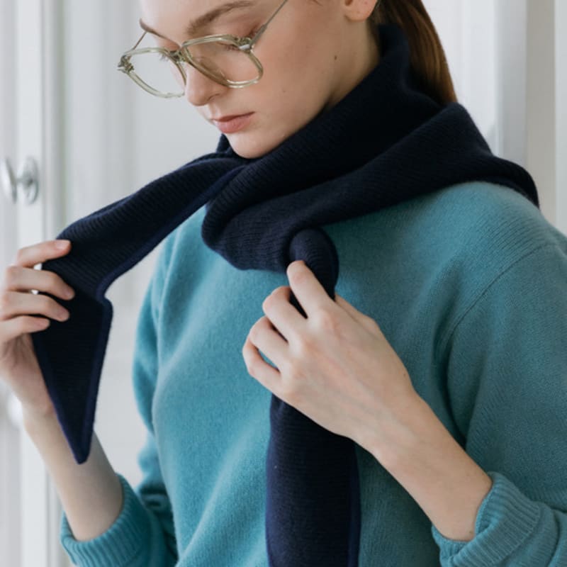 BINOVULAR [4 Colors] TRIANGULAR MUFFLER (CASHMERE 100)