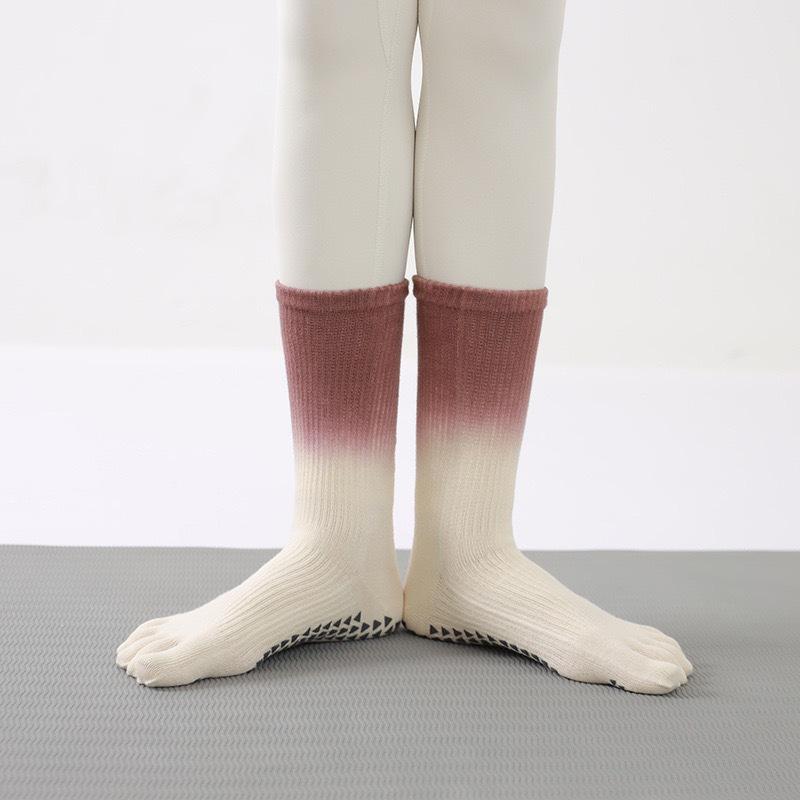 Pilates Anti-slip Yoga Socks, Gradient Color Women's All-cotton Five-finger Socks, Indoor Fitness Sports Mid-calf Socks