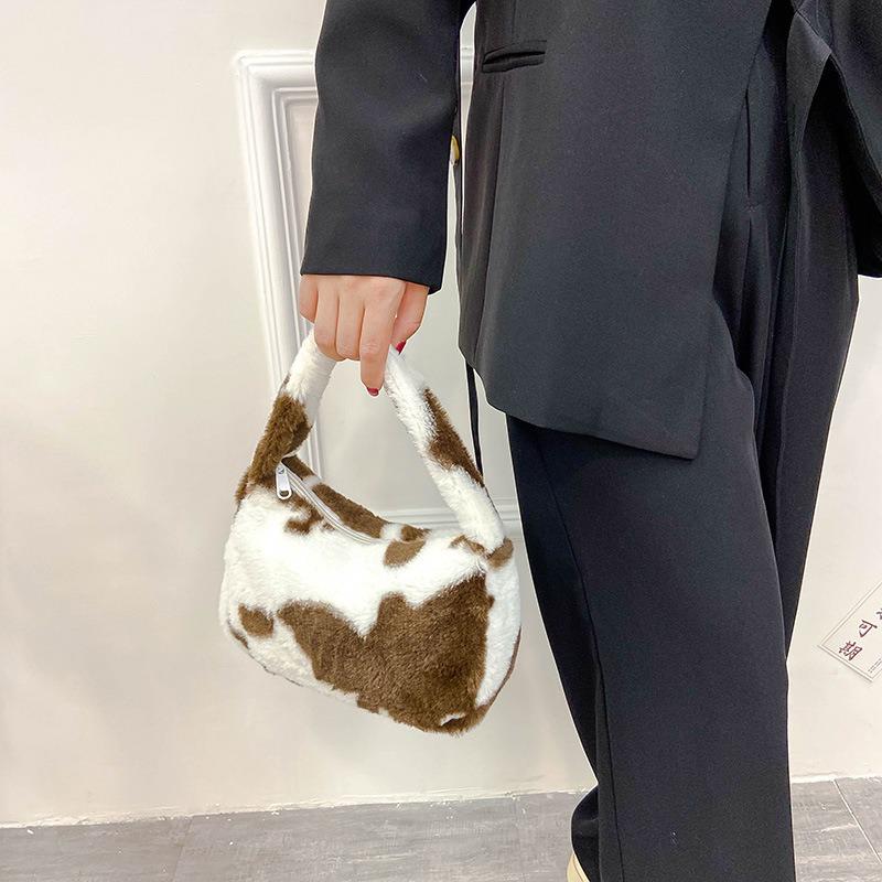 Simple and Cute Small Bag Women's Autumn and Winter New Plush Personalized Small Square Bag Fashion Casual Fluffy Handbag