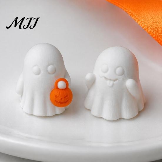 Halloween Desk Ornaments 5Pcs Ghost Decorations, Cute Miniature Figurines, 3D Printed Desktop Holiday Blind Box Toys Decor for Party Supplies,