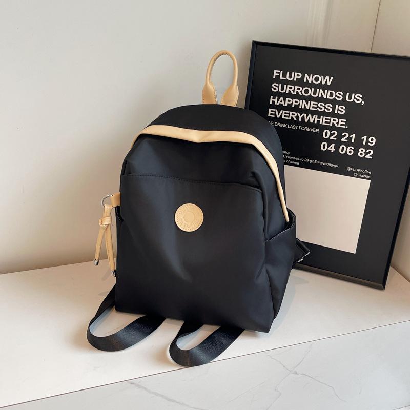 New Women's Small Schoolbag 2025 Lightweight and Fashionable Women's Travel Backpack Travel and Leisure Backpack