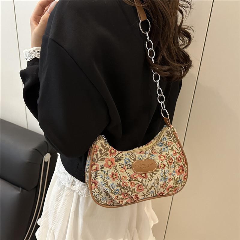 2025 Fashion, Foreign Style, Popular Armpit Bag, Fabric, White Match, Personalized Shoulder Bag, Light Fashion and Cute Women's Bag
