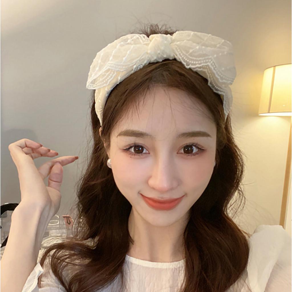 Big Lace Bowknot Hair Band Retro All Match for Women Washing Face Make Up Cosplay Going Out Beige