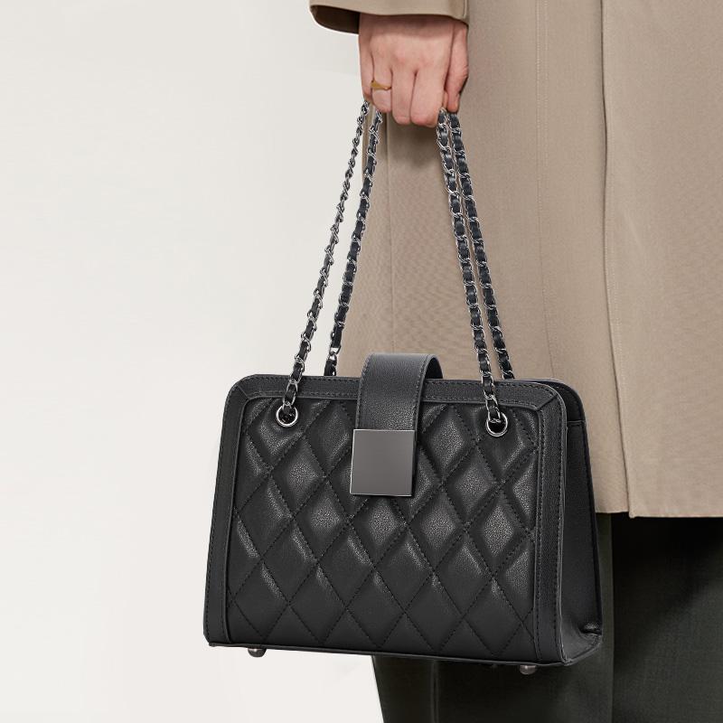 Fashionable Square Ladies Shoulder Bag with Diamond Pattern Genuine Cowhide Leather Adjustable Strap Underarm Bag