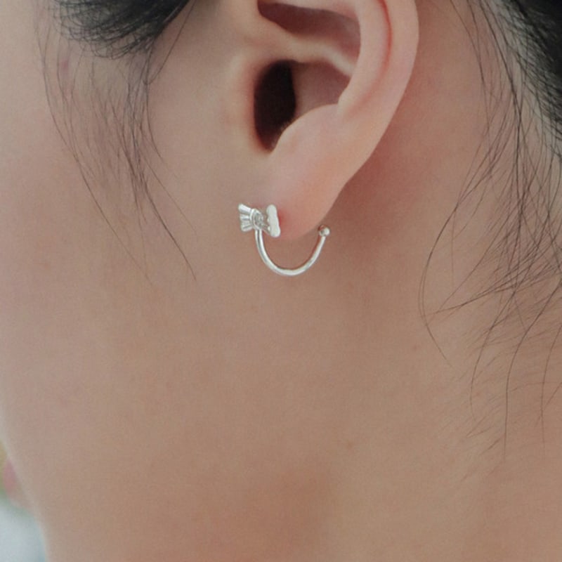 OudStudio Bow Hoop Earring