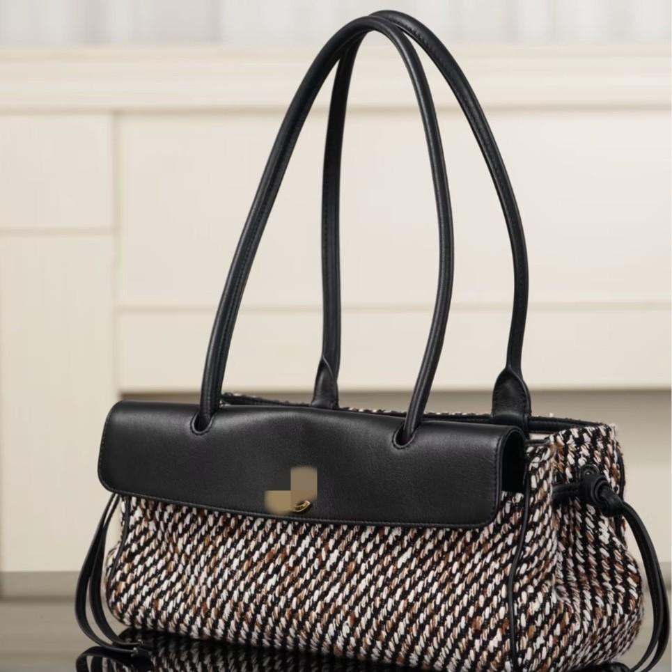 Instagram Influencer Style Diamond Checkered Large-capacity Shoulder Bag Commuting Versatile Handbag, New Women's Bag