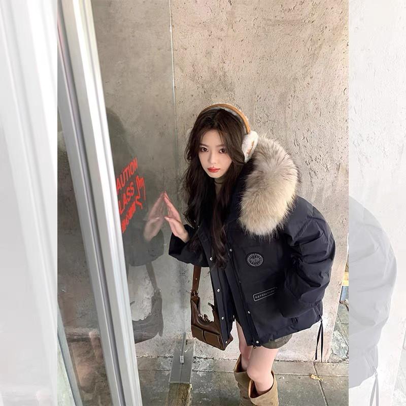 Sweet Cool Style Short Parka Coat Women Thick Fleece Lined Hooded Cotton Jacket With Badge Loose Fit Winter Outerwear