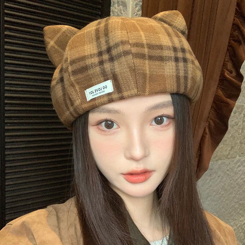 Classic Plaid Wool Beret with Cute Cat Ears - Artistic Painter Style for Autumn/Winter