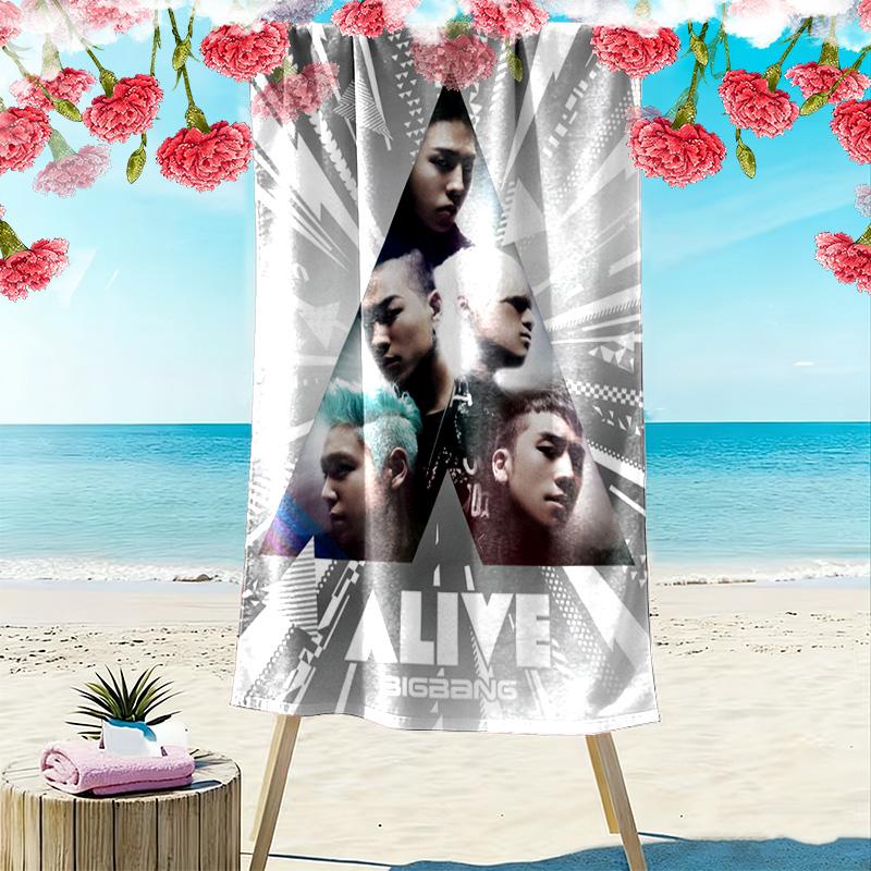 Vibrant Youth Expressions Beach Towel Outdoor Camping Beach Towel for Vacation Photos Quick-drying Swim Towel Swim Seaside Outdoor Picnic Beach Mat