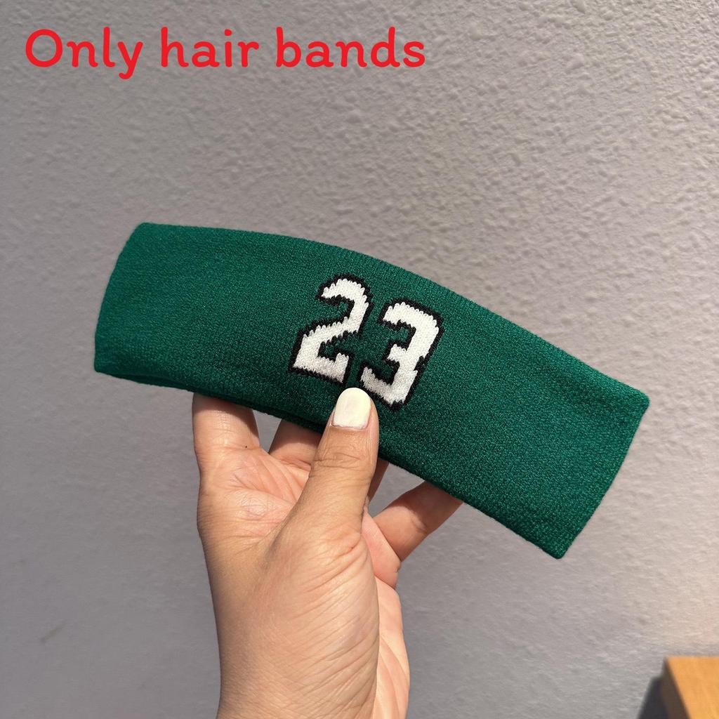 

Sweatwicking Sports Headband For Running Yoga Basketball With Digital Print Design зелений