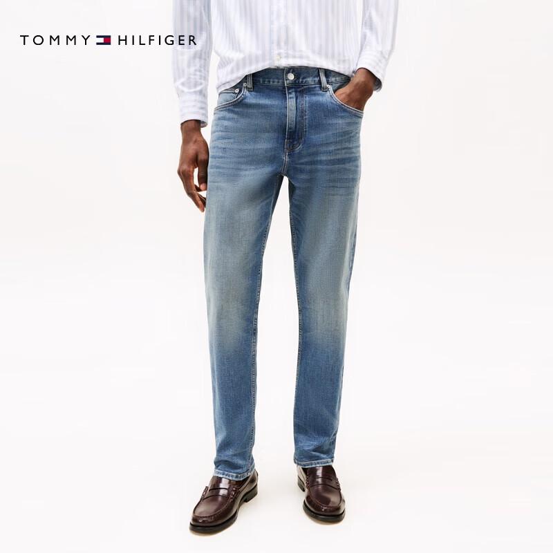 Tommy Hilfiger Men's Classic Straight-Leg Washed Jeans