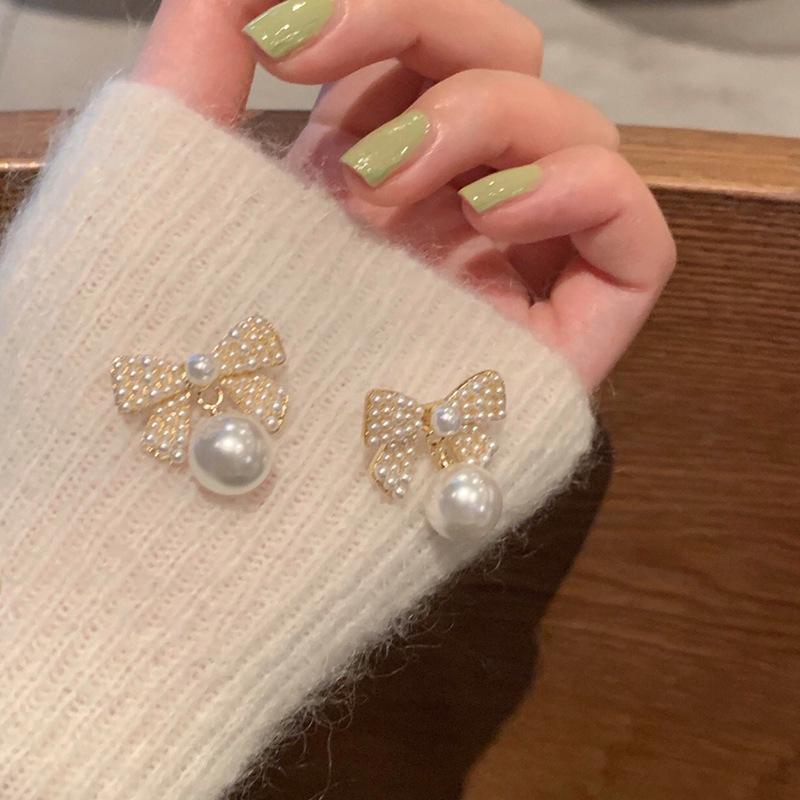 S925 Silver Needle Pearl Stud Earrings for Women