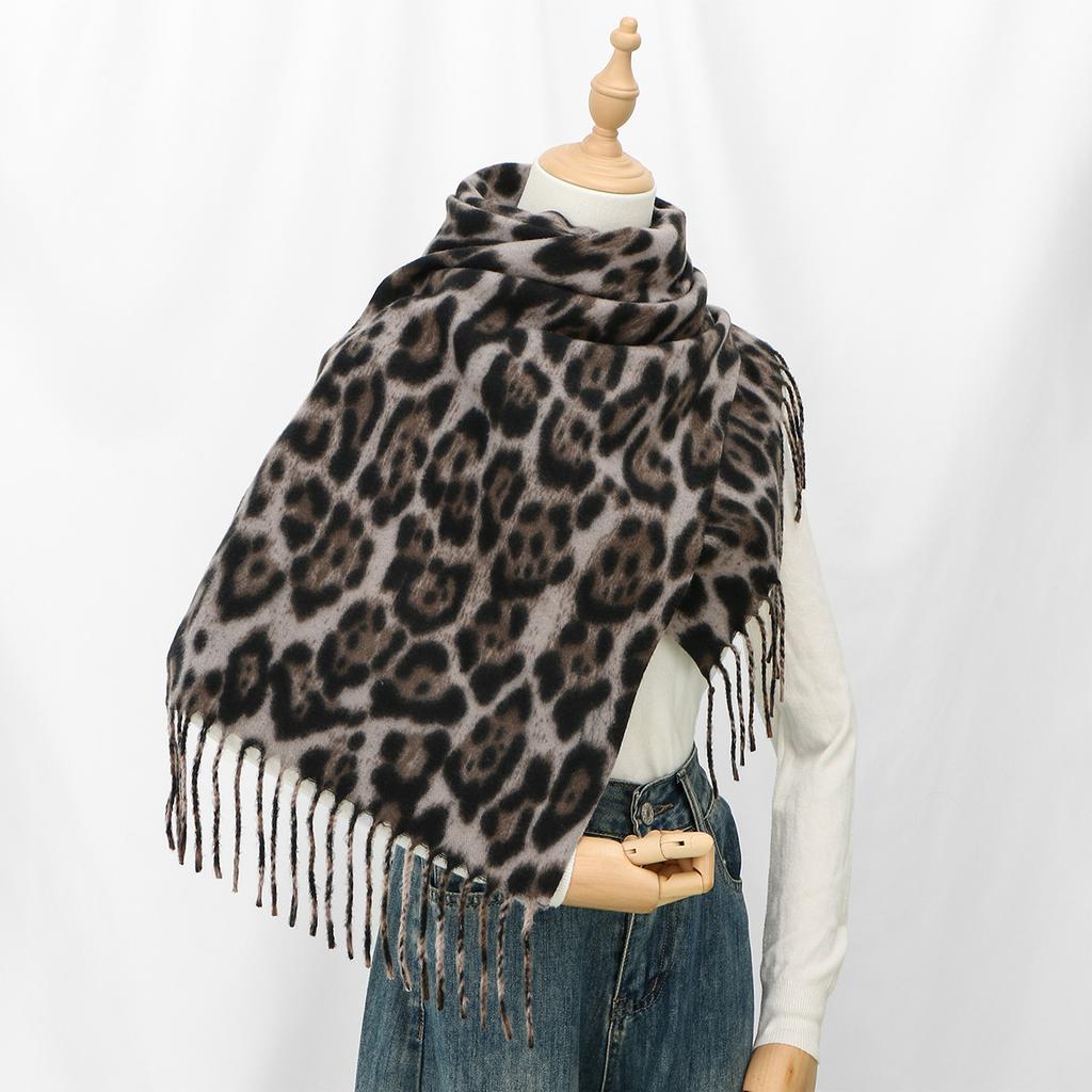 Novo Lenço Pashmina de Leopardo de Luxo Xales Envoltórios de Caxemira Cachecóis Longos de Inverno Quentes Moda Feminina Mantas Longas Cachecóis com Franjas 180*30Cm