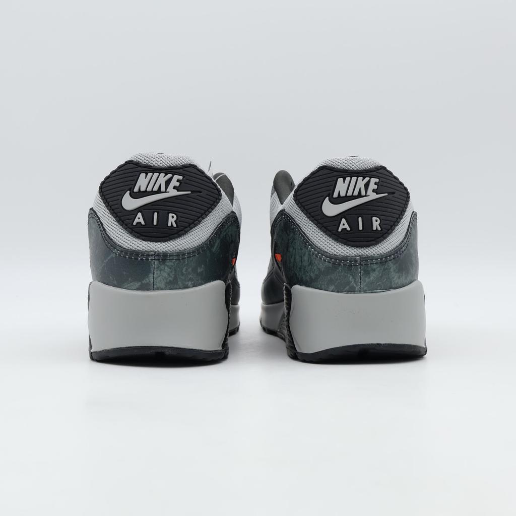 IQ0172-900 Nike Air Max 90 PRM "Hyper Crimson/Schwarz" (Herren)