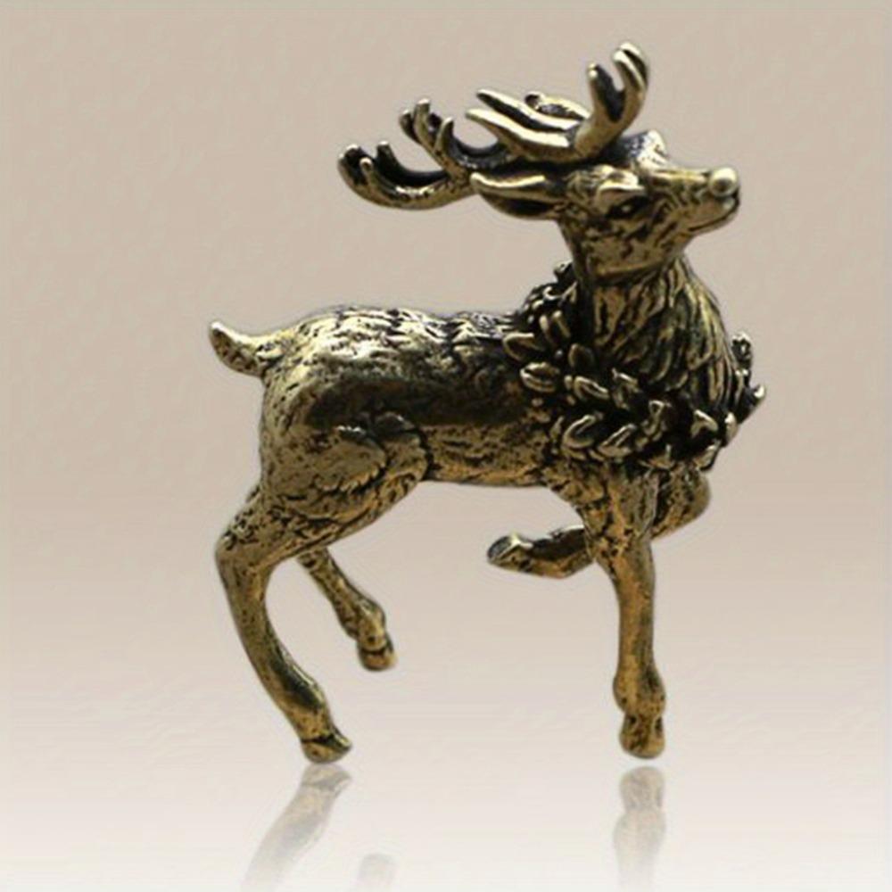 Ornamento de veado Estátua de veado em miniatura Estatuetas em miniatura Sika Decoração de mesa de latão maciço Ornamentos de escultura de veado