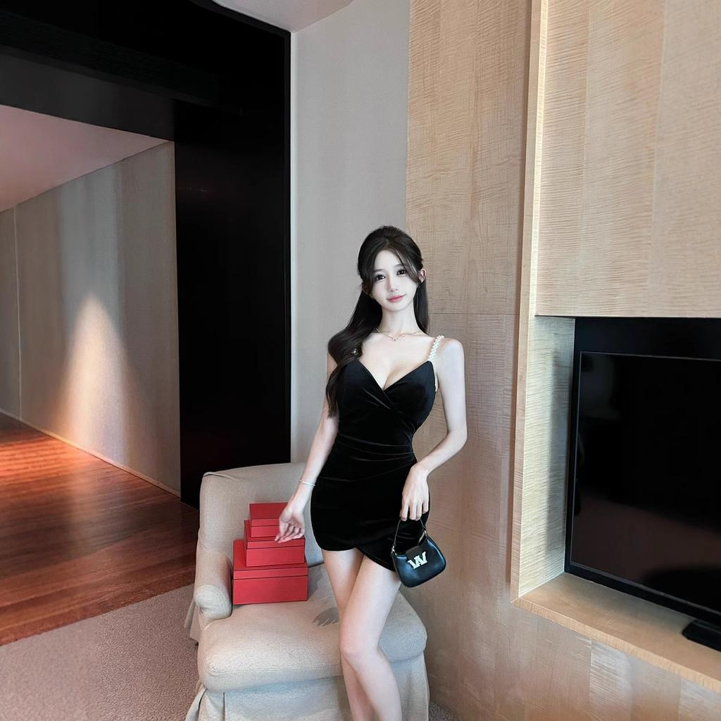 Sexy beaded golden velvet base nightclub new women's clothing short backless meat cover short suspender dress