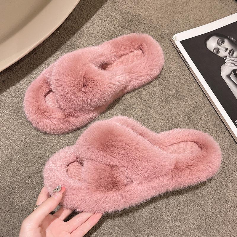 Thick-soled fluffy slippers women wear 2025 new autumn and winter fashion plush shoes go out Internet celebrity foreign gas cotton mop