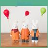 Modernes minimalistisches Holzhasen-Dekor mit Ballonfigur für Zuhause, Büro und als Geschenk