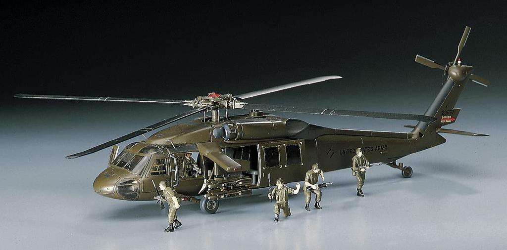 Hasegawa 1/72 US Army UH-60A Black Hawk Plastic Model Kit D3