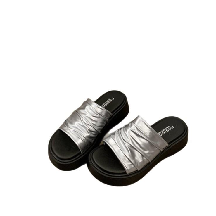 Comfort Version~ Thick Bottom Heightening Pleated Slippers Women's 2025 New Korean Version Versatile Flat Bottom One Word Cool Like Summer Outer Wear